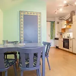 Welcome In - 4-17 Mit Balkon, Abstellraum Und Holzofen Appartement *