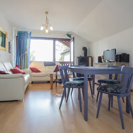Welcome In - 4-17 Mit Balkon, Abstellraum Und Holzofen דירה ווינטרברג